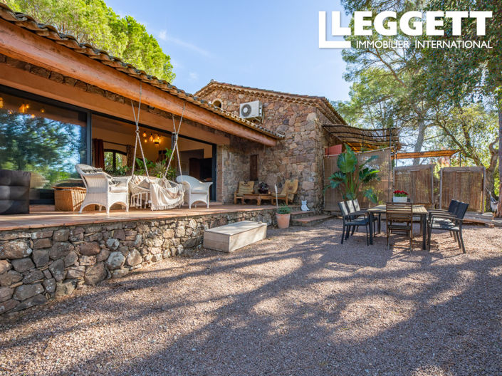 Image No.8-5 Bed House for sale