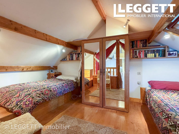 Image No.9-2 Bed House for sale