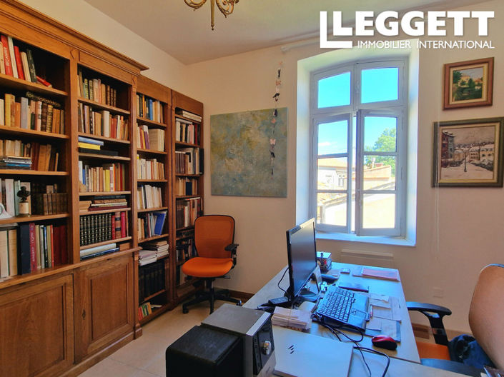 Image No.10-4 Bed Apartment for sale