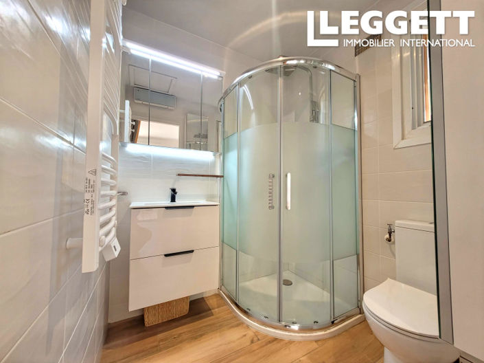 Image No.8-4 Bed House for sale