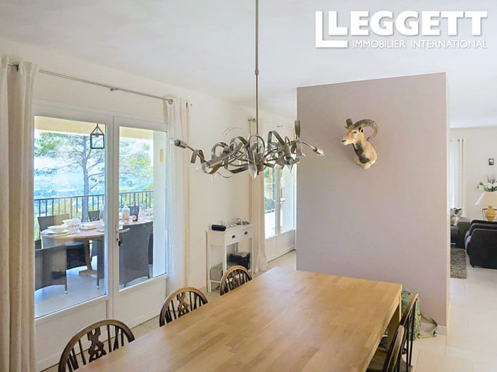 Image No.8-4 Bed House for sale