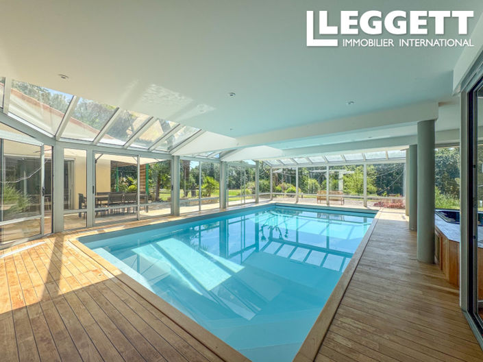 Image No.8-5 Bed House for sale