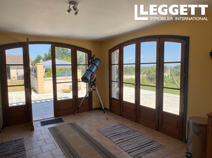 Image No.10-5 Bed House for sale