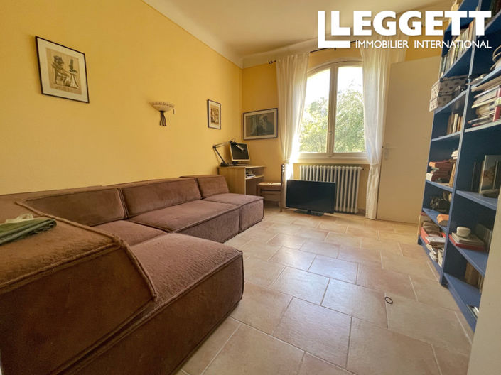 Image No.10-3 Bed House for sale
