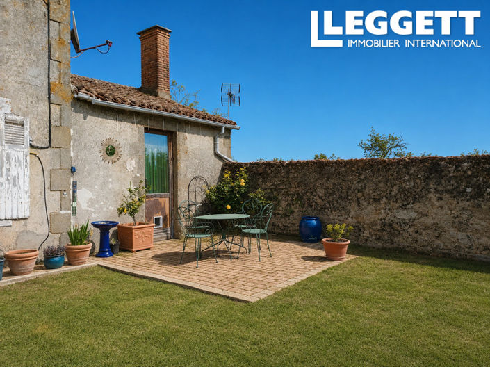 Image No.10-5 Bed House for sale
