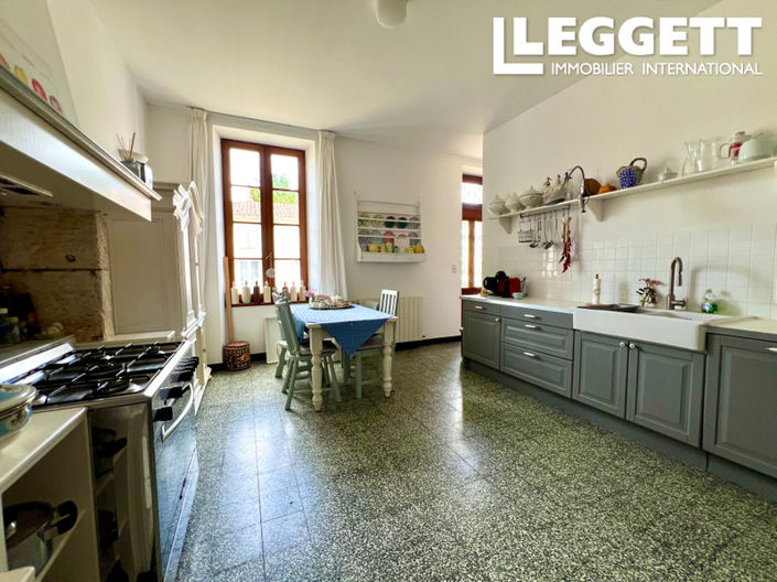 Image No.7-5 Bed House for sale