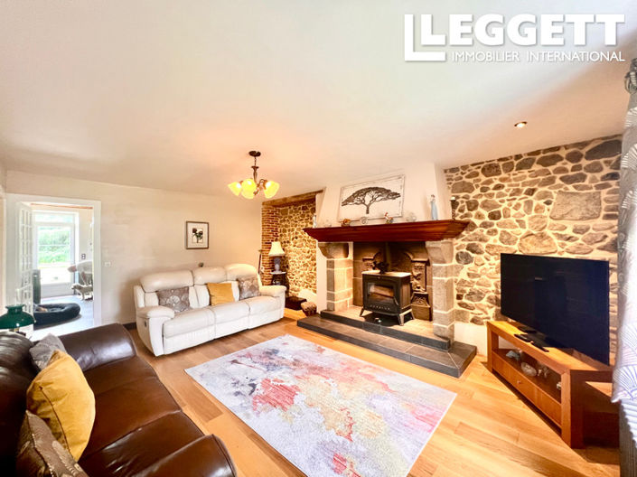 Image No.3-9 Bed House for sale