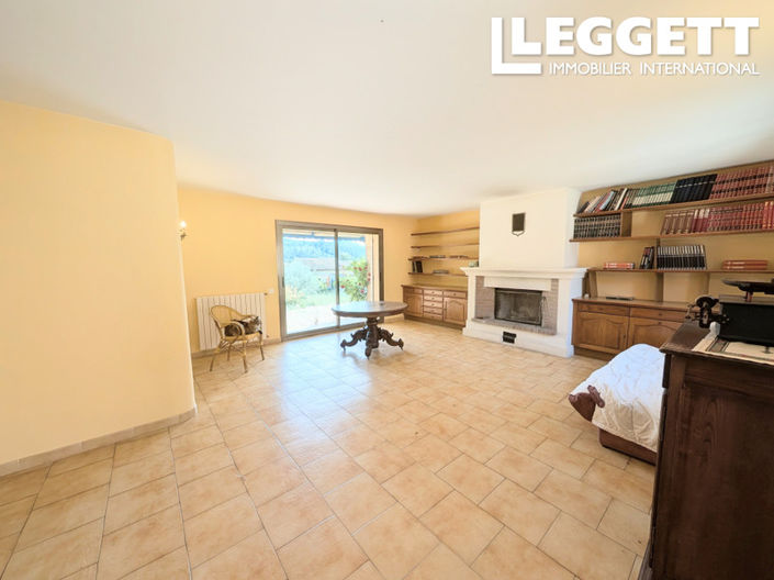 Image No.5-4 Bed House for sale
