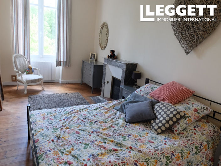Image No.3-4 Bed House for sale