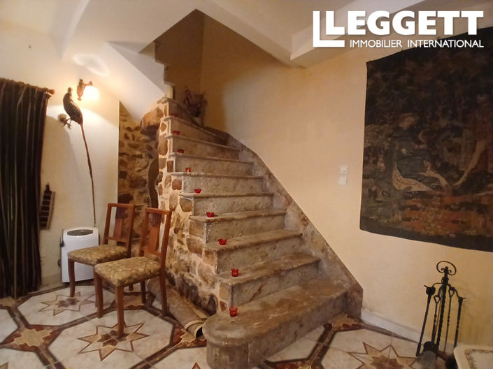 Image No.6-7 Bed House for sale