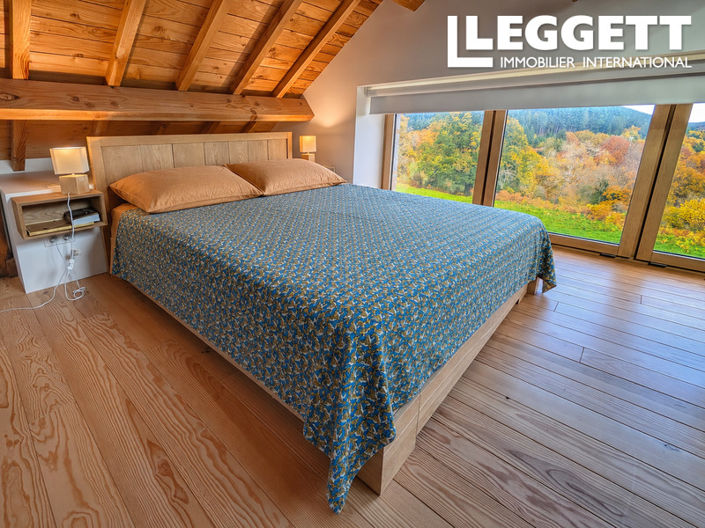 Image No.8-3 Bed House for sale