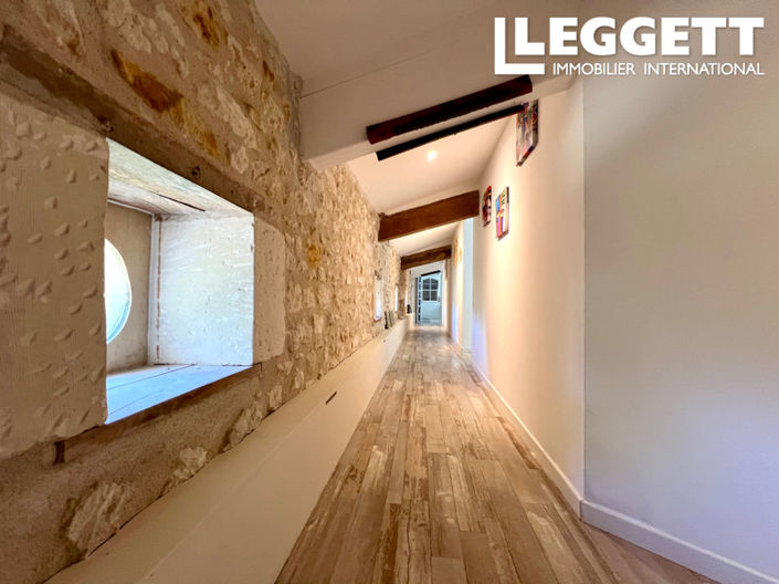 Image No.9-7 Bed House for sale