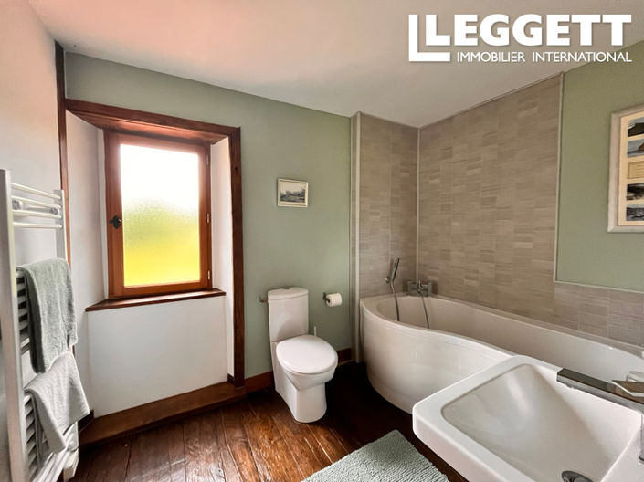 Image No.9-3 Bed House for sale