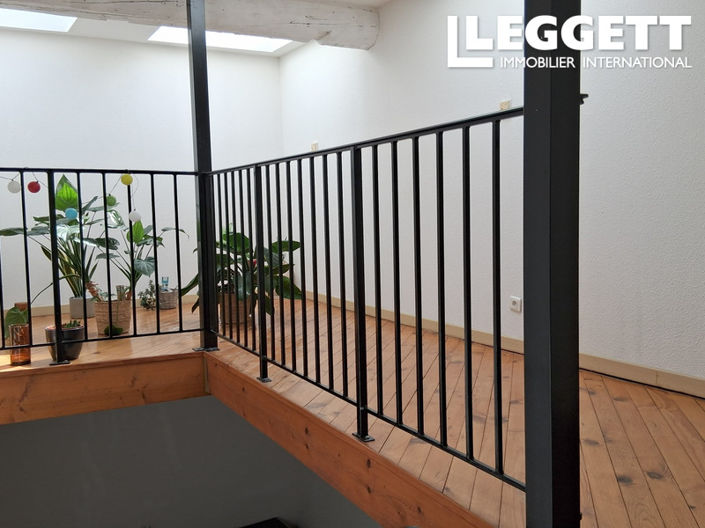 Image No.8-3 Bed House for sale