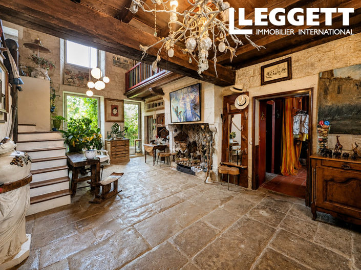 Image No.2-8 Bed House for sale