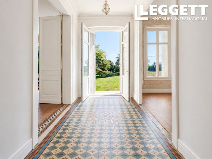 Image No.3-16 Bed Chateaux for sale