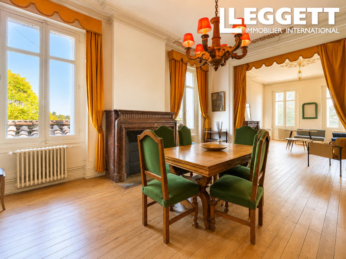 Image No.4-16 Bed Chateaux for sale