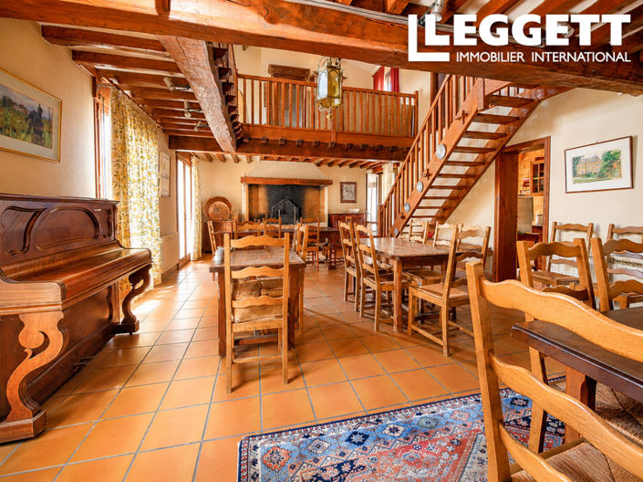 Image No.7-16 Bed Chateaux for sale