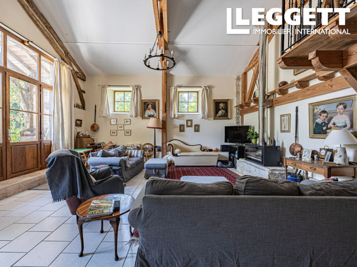 Image No.9-7 Bed House for sale