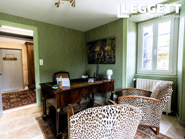 Image No.6-7 Bed House for sale