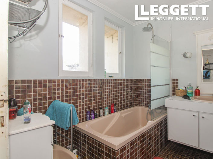 Image No.10-4 Bed House for sale