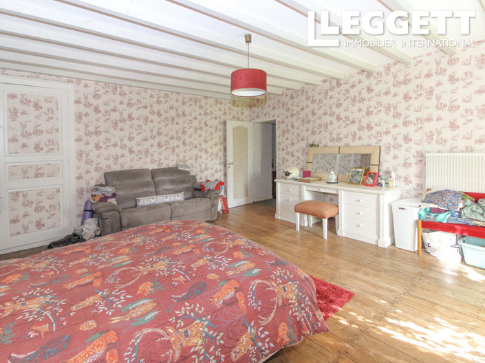 Image No.8-4 Bed House for sale
