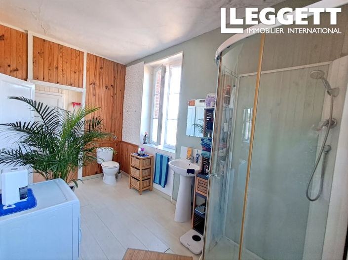 Image No.10-3 Bed House for sale