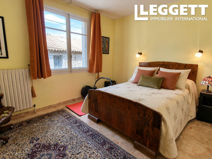 Image No.5-6 Bed House for sale