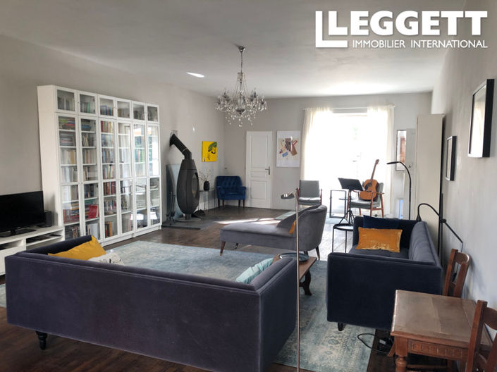 Image No.2-4 Bed House for sale