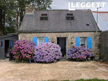 1 - Plouégat-Moysan, House