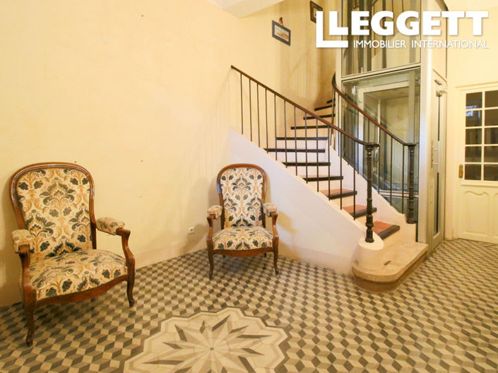 Image No.2-4 Bed House for sale