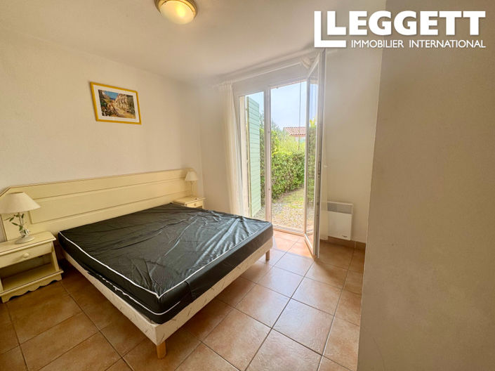 Image No.5-2 Bed House for sale