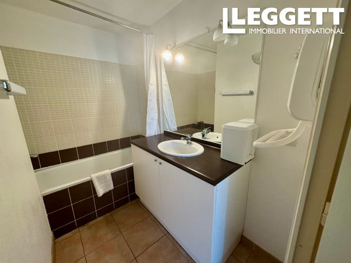 Image No.7-2 Bed House for sale