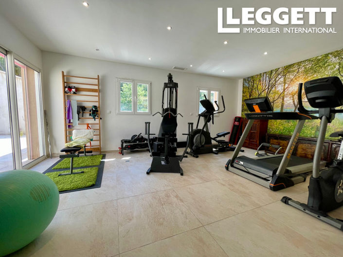 Image No.10-5 Bed House for sale