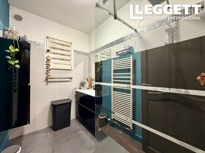 Image No.8-4 Bed House for sale