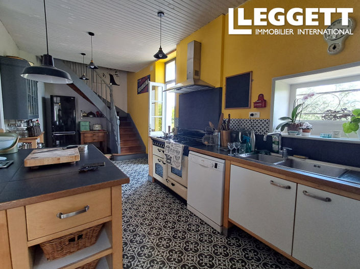 Image No.10-5 Bed House for sale
