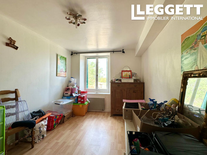 Image No.8-6 Bed House for sale