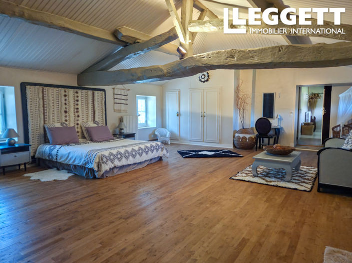 Image No.8-3 Bed House for sale
