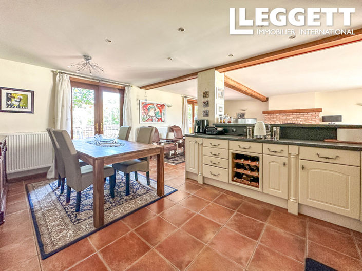 Image No.8-3 Bed House for sale