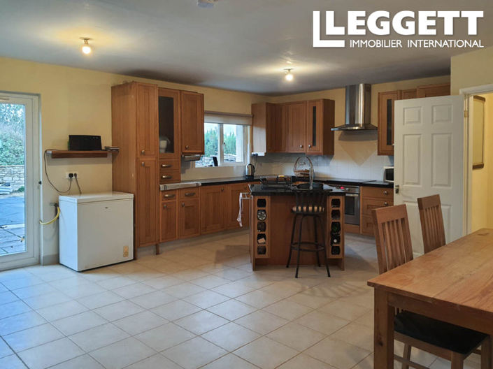 Image No.3-3 Bed House for sale