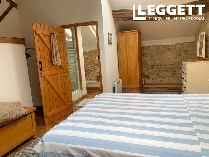 Image No.10-3 Bed House for sale