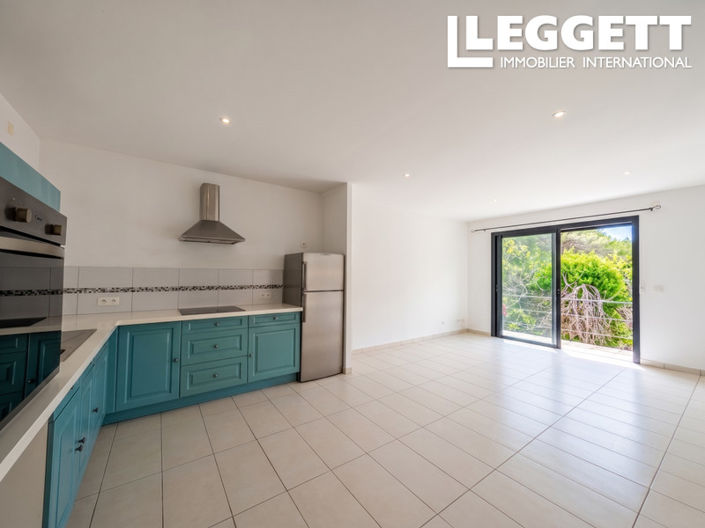 Image No.10-3 Bed House for sale