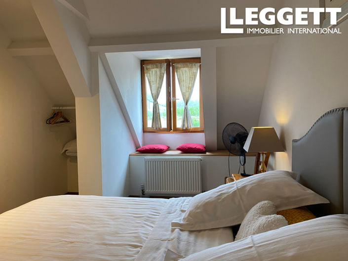 Image No.7-6 Bed House for sale