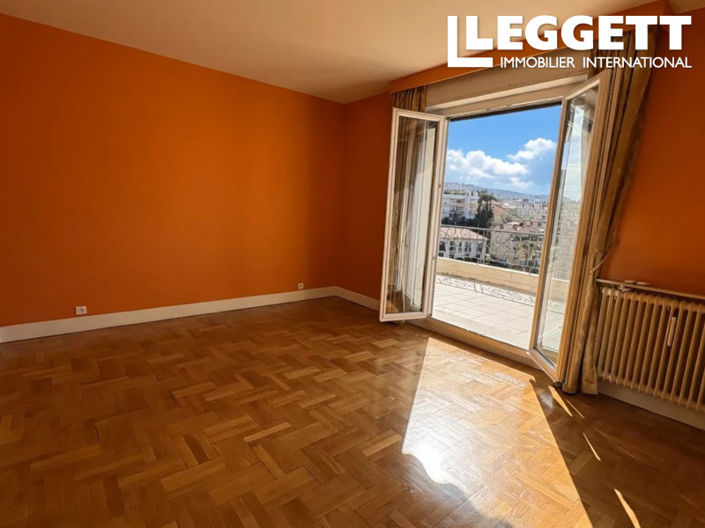 Image No.9-3 Bed Apartment for sale