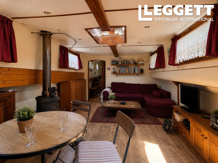 Image No.5-2 Bed House for sale