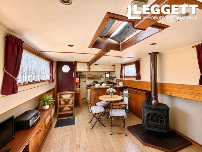 Image No.8-2 Bed House for sale