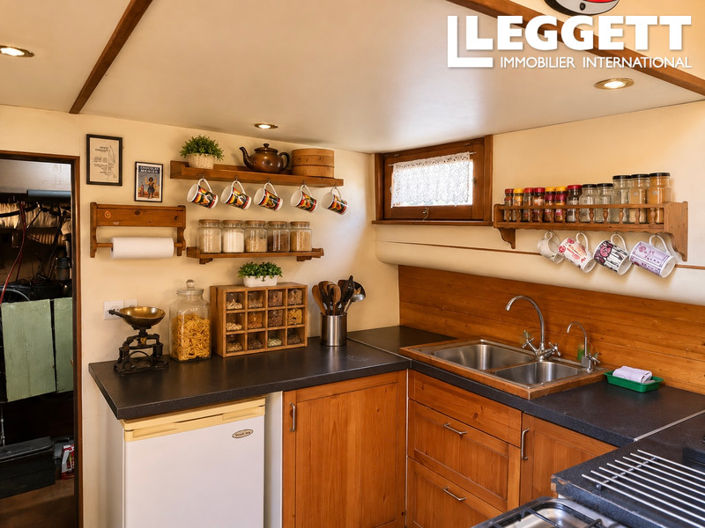 Image No.9-2 Bed House for sale