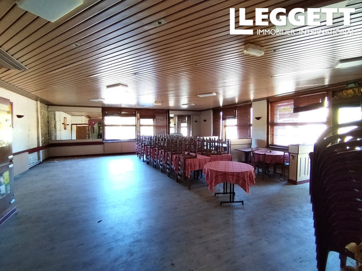 Image No.3-26 Bed Commercial for sale