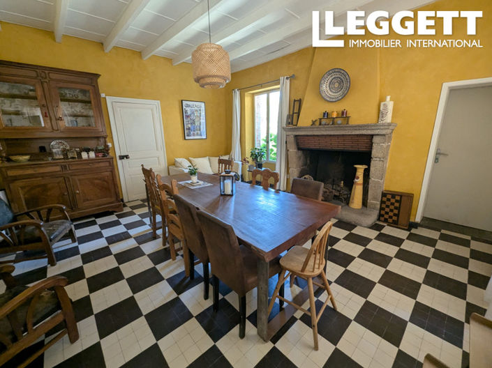 Image No.9-7 Bed House for sale