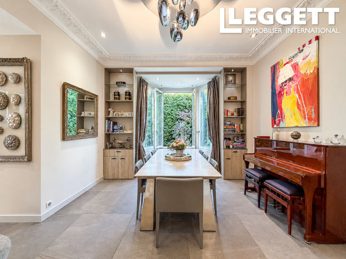 Image No.7-7 Bed House for sale